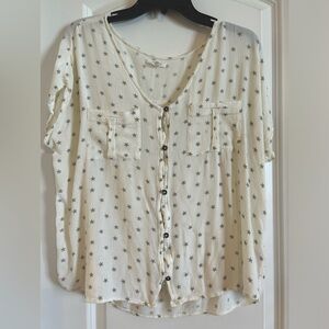 Maurice’s Short Sleeve Button Up Blouse